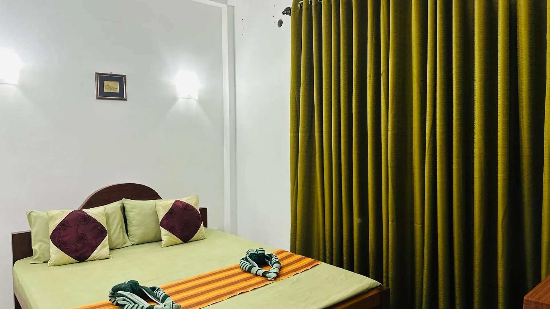 Rosebay Lagoon Negombo