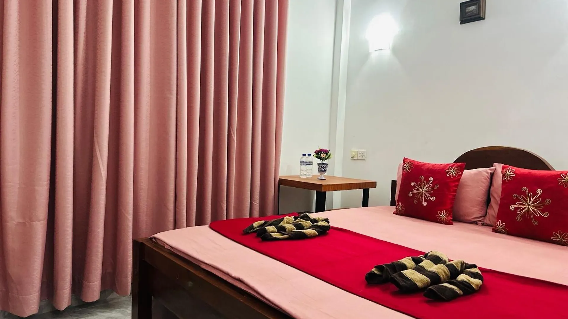 Rosebay Lagoon Negombo Guest house