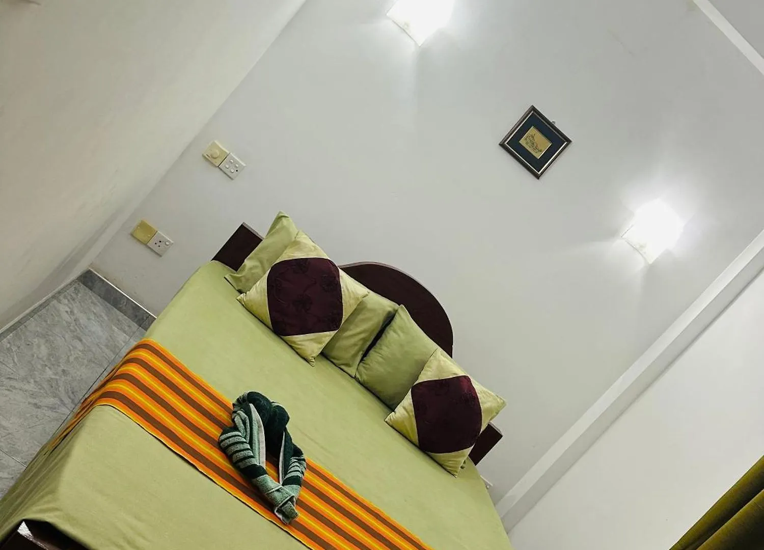 Rosebay Lagoon Negombo Guest house