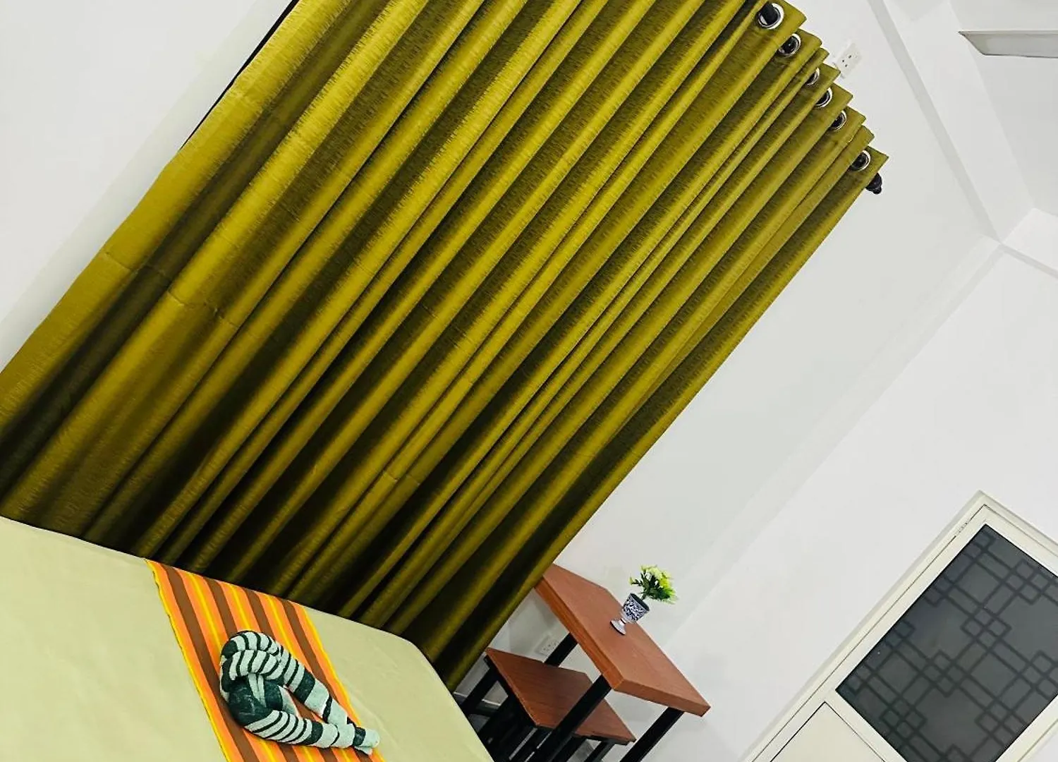 Rosebay Lagoon Negombo Guest house